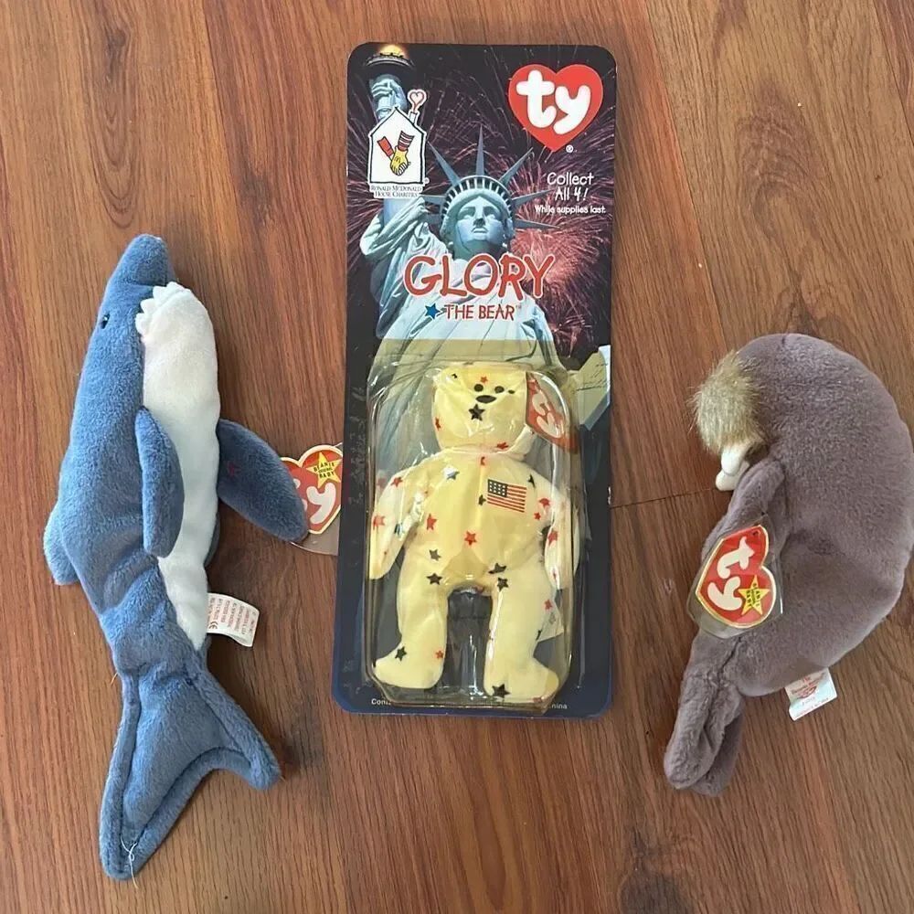 A lot of 3 plush beanie babies